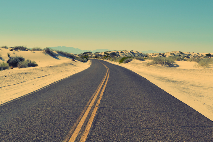 unslpash-desert-road_uvsq5s